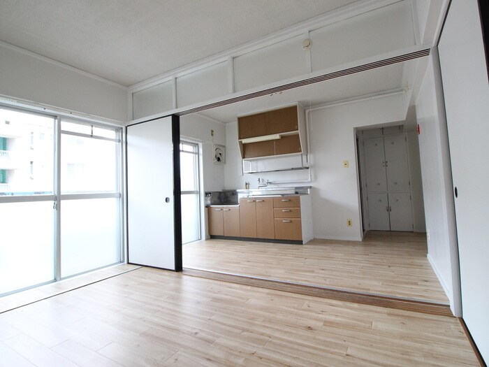 物件内観写真4　(居室)