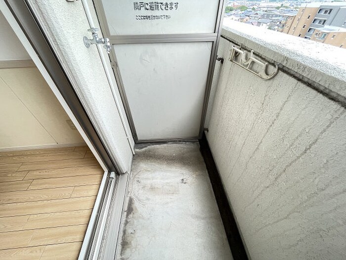 物件内観写真15　(洗濯機置場)