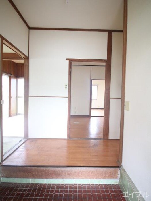 物件内観写真14　(玄関)