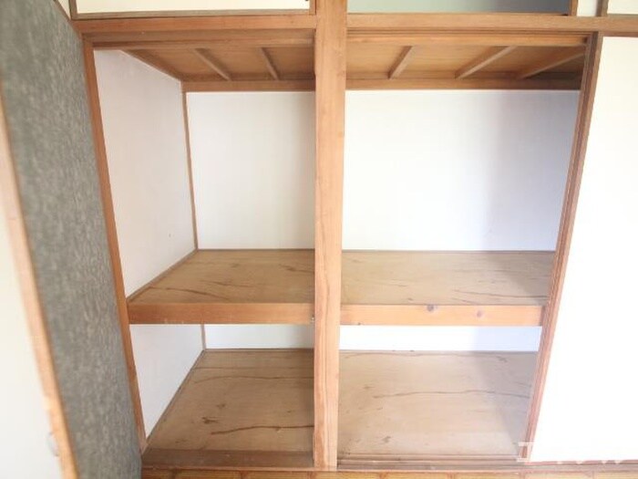 物件内観写真16　(収納)