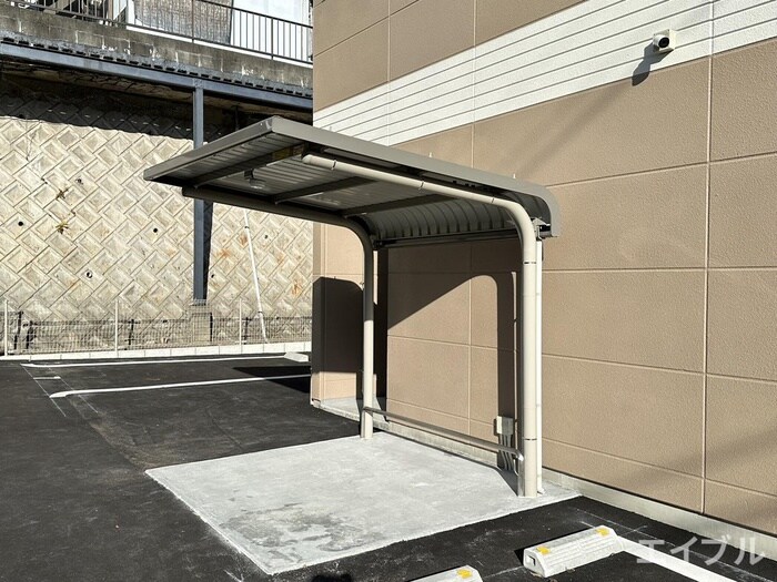 物件外観写真3　(駐輪場)