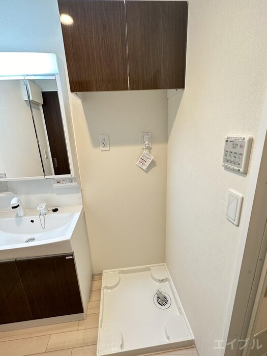 物件内観写真13　(洗濯機置場)