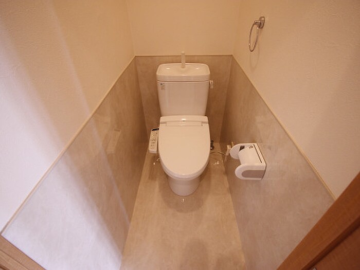 物件内観写真11　(トイレ)