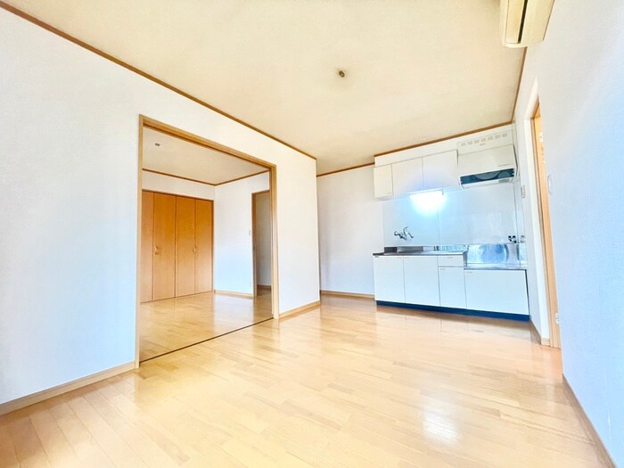 物件内観写真4　(居室)