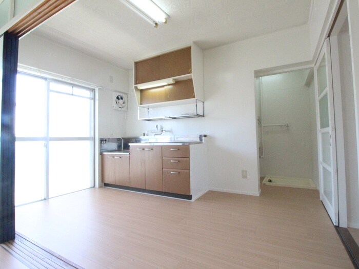 物件内観写真4　(居室)