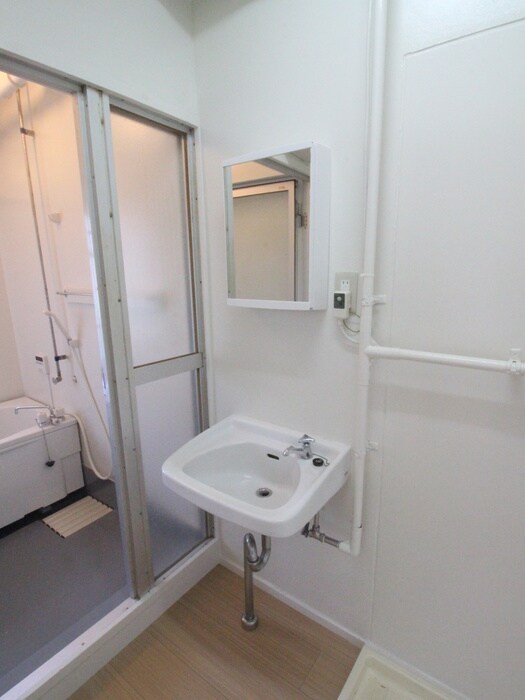 物件内観写真8　(洗面)