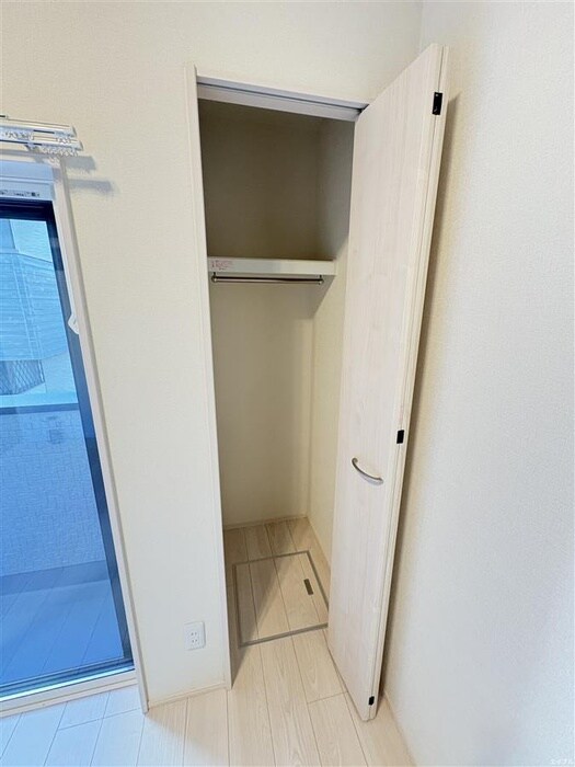 物件内観写真15　(収納)
