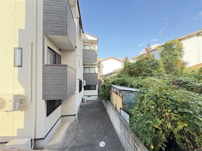 物件内観写真22　(室内からの展望)