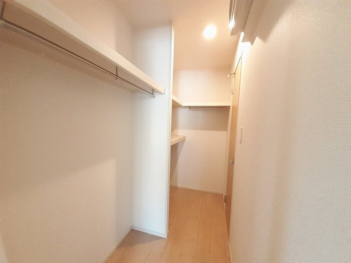 物件内観写真8　(収納)