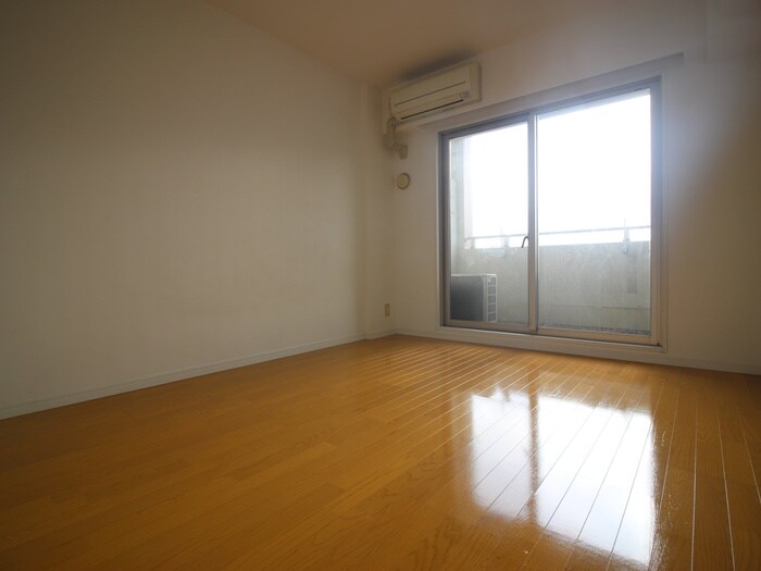 物件内観写真2　(居室)