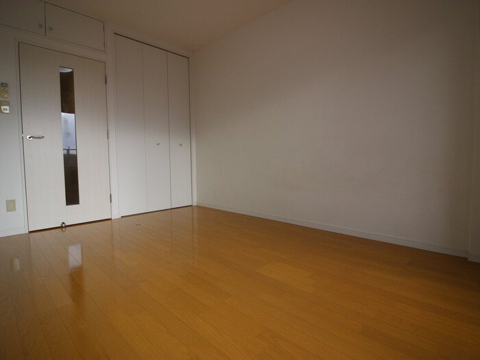 物件内観写真3　(居室)