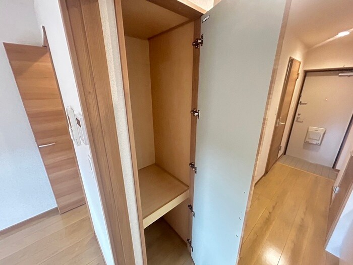 物件内観写真15　(収納)