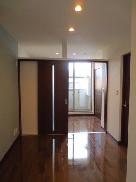 物件内観写真3　(居室)