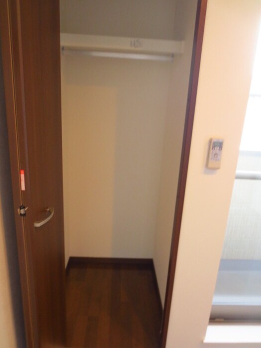 物件内観写真6　(収納)