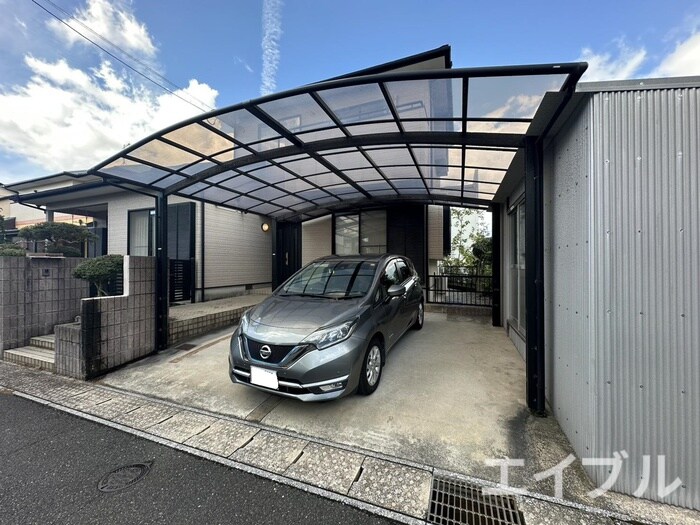 物件外観写真2　(駐車場)