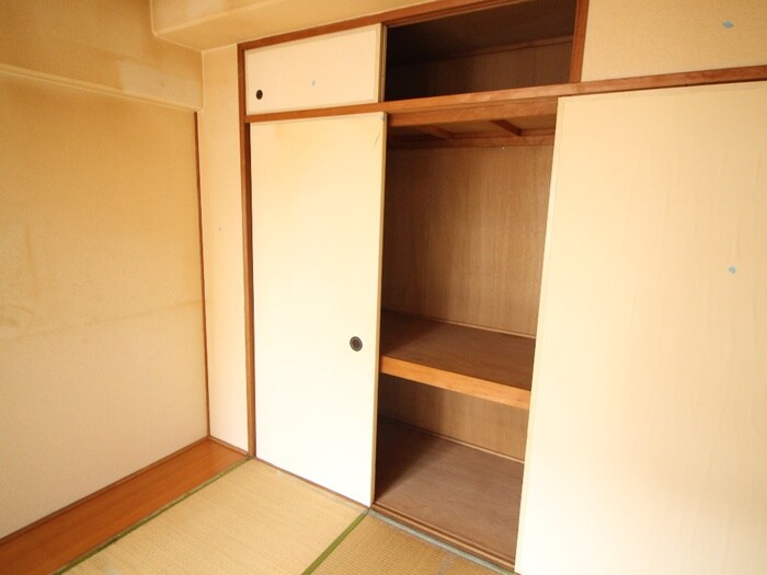 物件内観写真12　(収納)