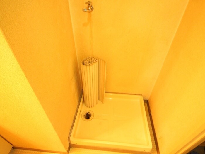 物件内観写真18　(洗濯機置場)