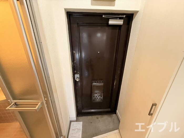 物件内観写真12　(玄関)