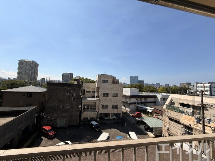 物件内観写真15　(室内からの展望)