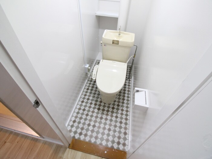 物件内観写真8　(トイレ)