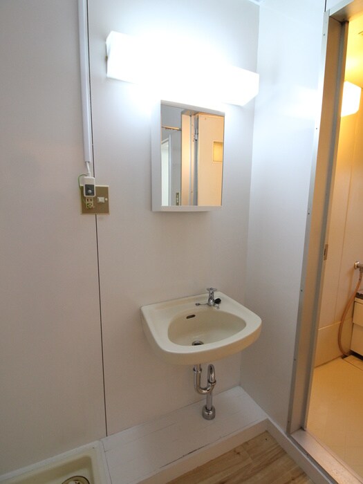 物件内観写真9　(洗面)