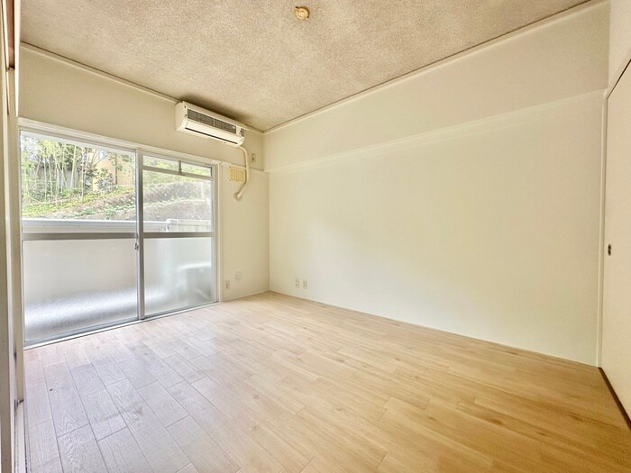 物件内観写真4　(居室)