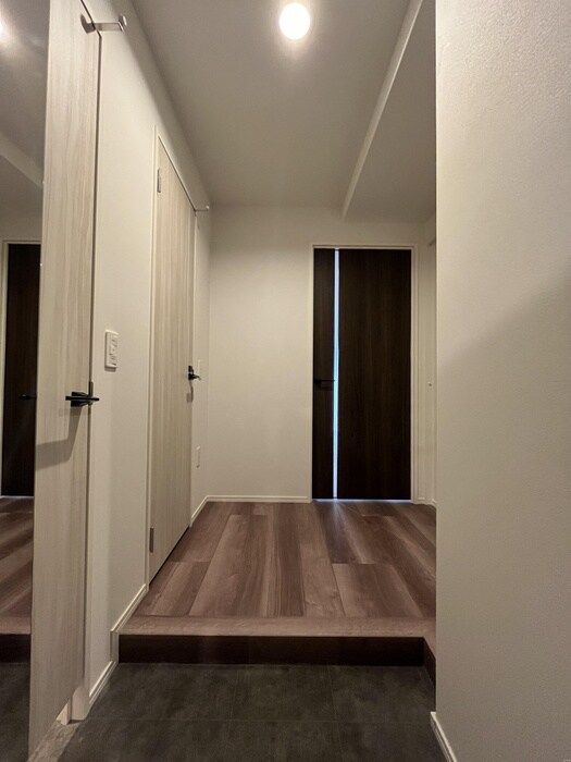 物件内観写真12　(廊下)