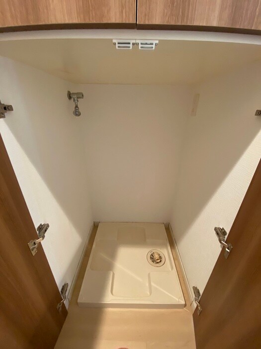 物件内観写真10　(洗濯機置場)