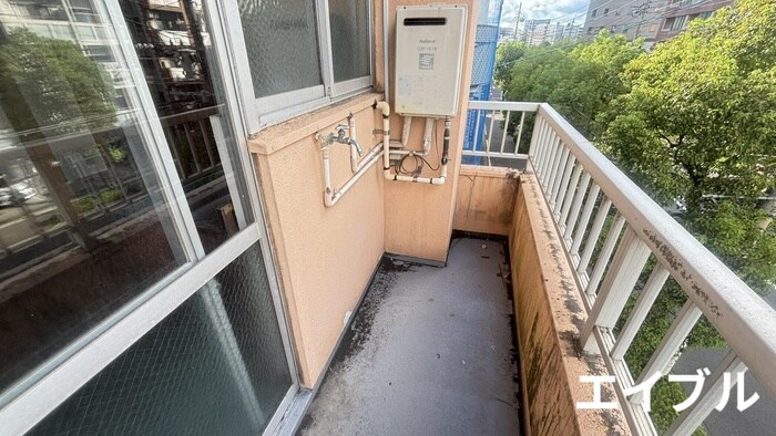 物件内観写真12　(洗濯機置場)