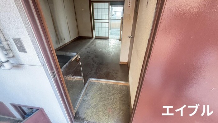 物件内観写真16　(玄関)