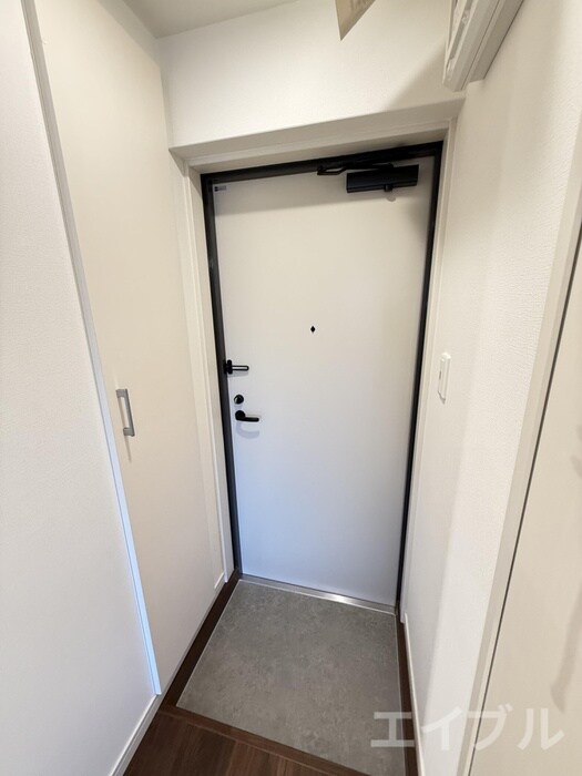 物件内観写真12　(玄関)