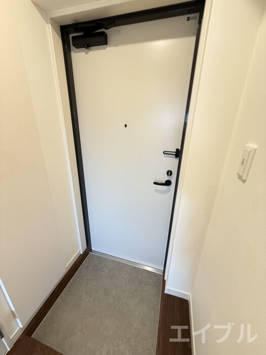 物件内観写真13　(玄関)
