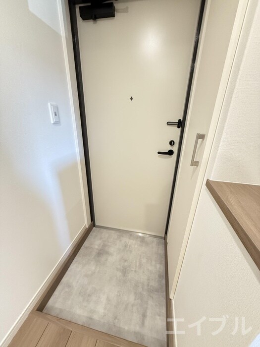 物件内観写真13　(玄関)