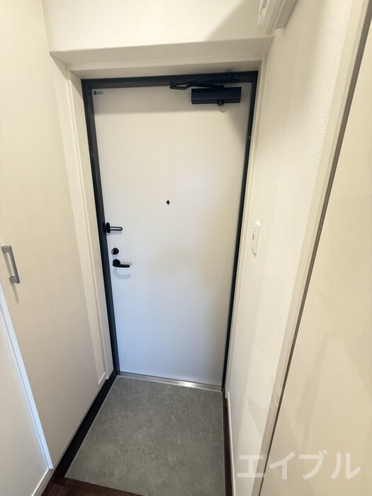 物件内観写真13　(玄関)