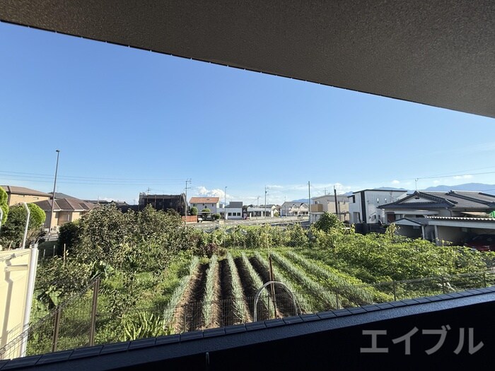 物件内観写真16　(室内からの展望)