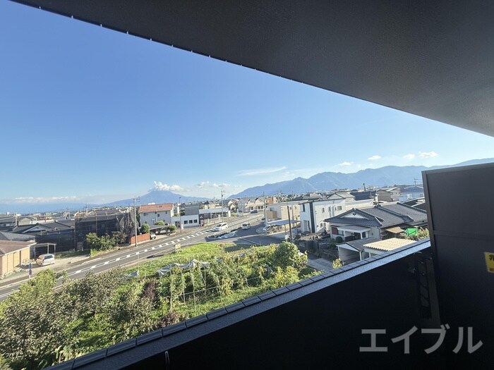 物件内観写真16　(室内からの展望)