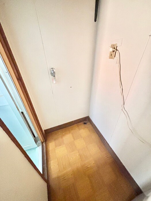 物件内観写真17　(洗濯機置場)