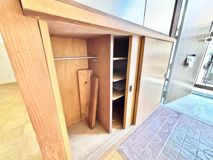 物件内観写真18　(靴箱)