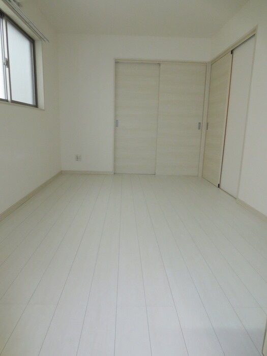 物件内観写真3　(居室)