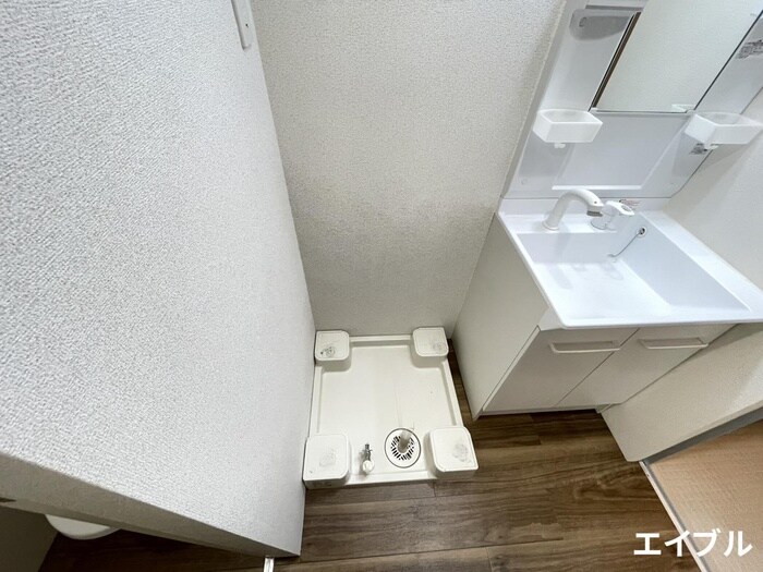 物件内観写真11　(洗濯機置場)