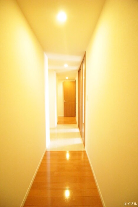 物件内観写真17　(廊下)
