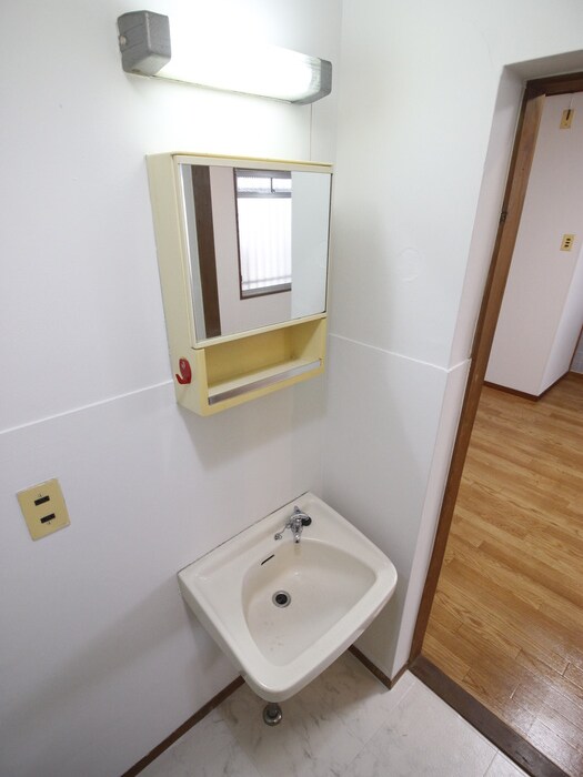 物件内観写真8　(洗面)