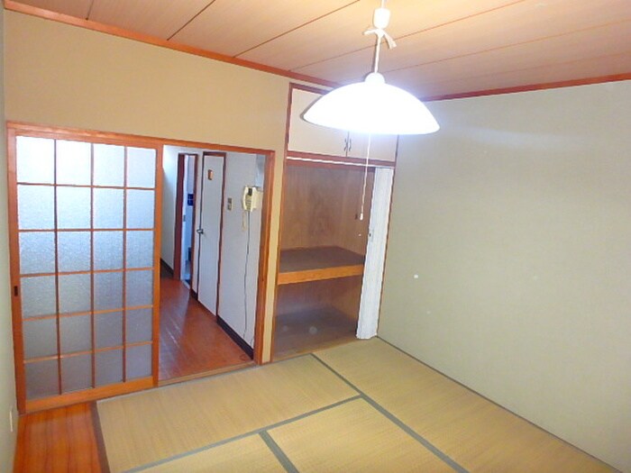 物件内観写真2　(居室)