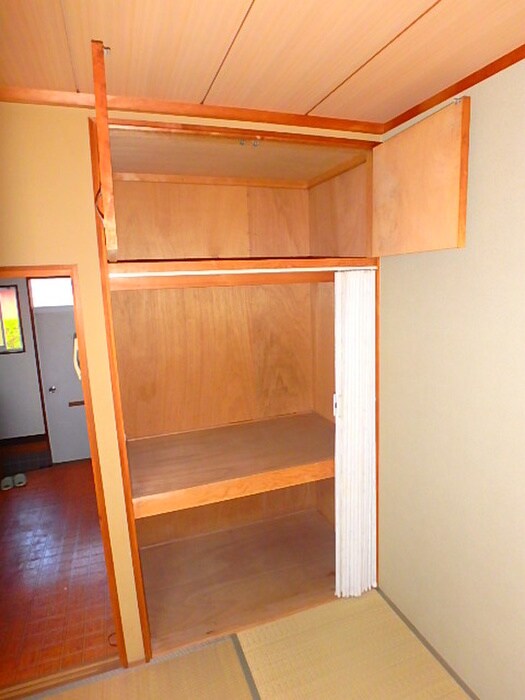 物件内観写真4　(収納)