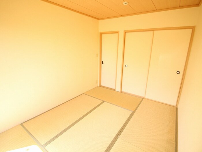 物件内観写真5　(居室)