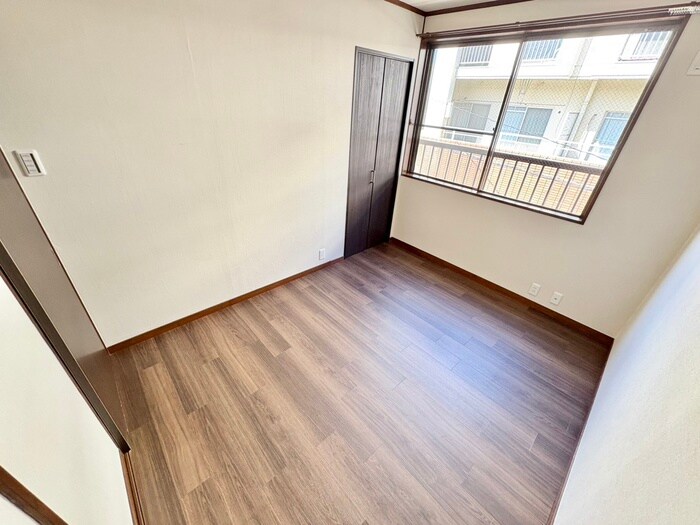 物件内観写真9　(居室)