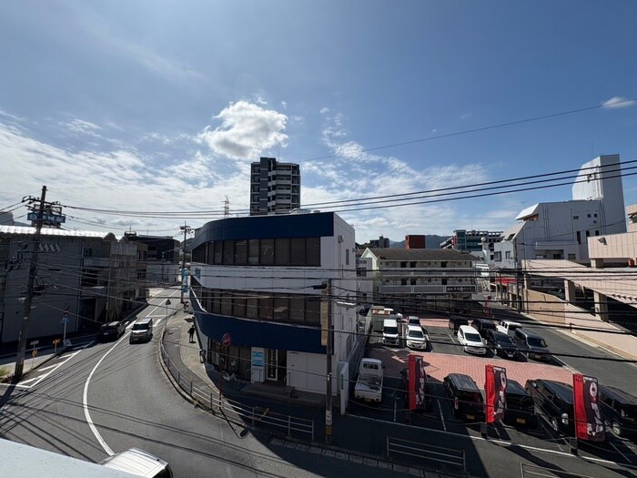 物件内観写真16　(室内からの展望)