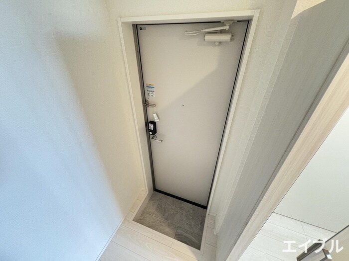 物件内観写真17　(玄関)