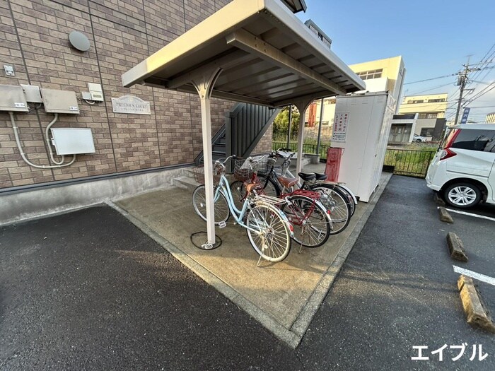 物件外観写真3　(駐輪場)