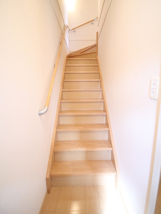 物件内観写真16　(玄関)